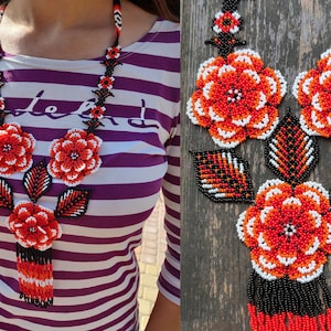 Huichol beaded necklace, Flower necklace, long necklace, Mexican Necklace Mexican Jewelry, Huichol jewelry, necklace with big flowers, boho