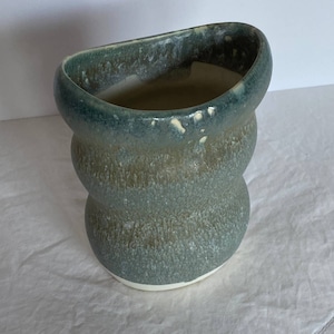 Handcrafted sage green matte glazed ceramic vase art pottery 6 in 16cm high