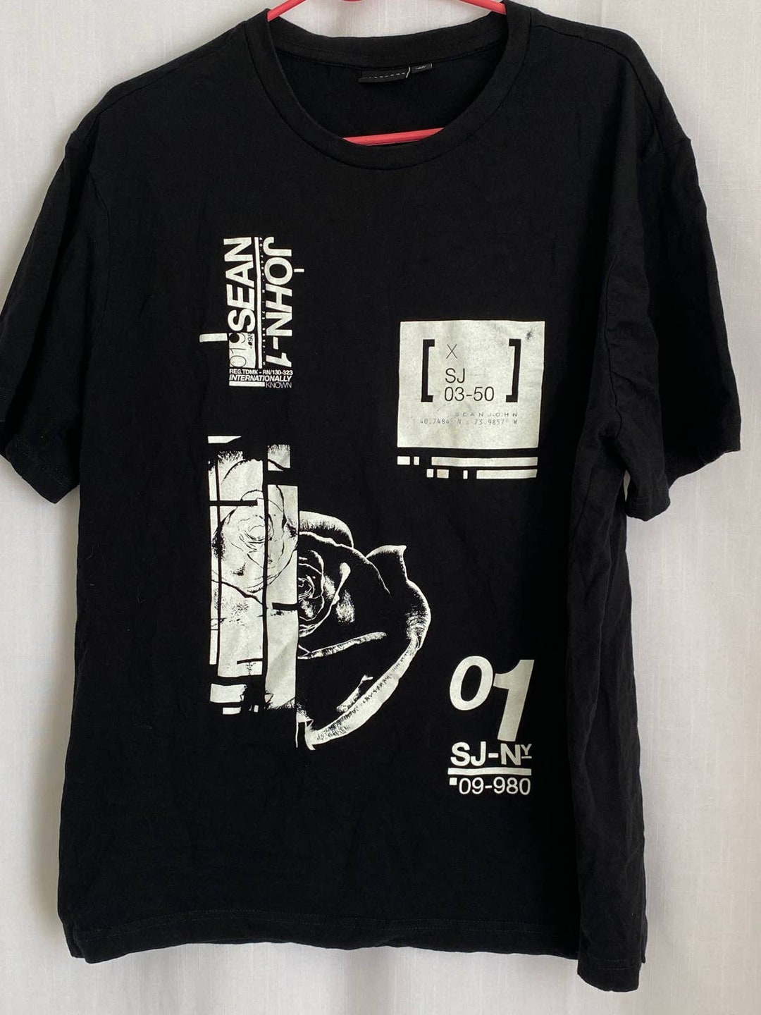 Sean John Mens XL Extra Large T-shirt Tee T Shirt Black and White