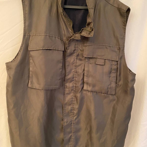 Fishing, hunters, plein air photographers vest pockets olive nylon Mens 2XL XXL