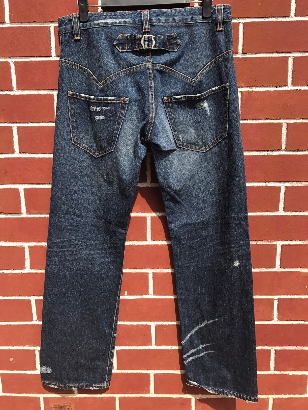 全3色/黒/赤/ベージュ SUNAOKUWAHARA design tapered denim pants
