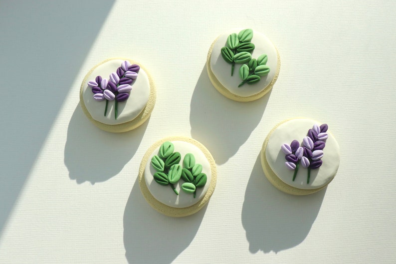 Flower/Herb Frosted Cookie Magnet image 1