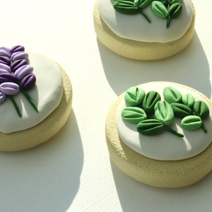 Flower/Herb Frosted Cookie Magnet image 3