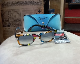 Ray-Ban Wayfarer RB2140 Special Series #6 sunglasses. Collectable. Discontinued