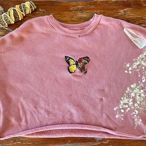 Butterfly Embroidery Crop Sweatshirt