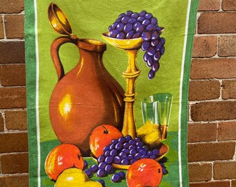 Big jug and grapes - unused vintage linen teatowel