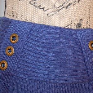 70&#39;s | 80&#39;s Summer mini skirt with distressed gold embellishments | Women&#39;s secretary vintage| Blue mid waisted circle skirt | Small