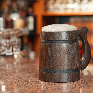 Handmade Wooden Beer Mug - Oak Wood Pint Beer Stein Tankard - Gift For Craft Beer Enthusiasts - Unique Conversation Starter
