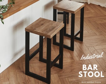 Bar Stool Welded Black Frame Stool with Footrest for Kitchen Living Room Industrial Kitchen Breakfast Bar Stools Rustic Brown Wood Top