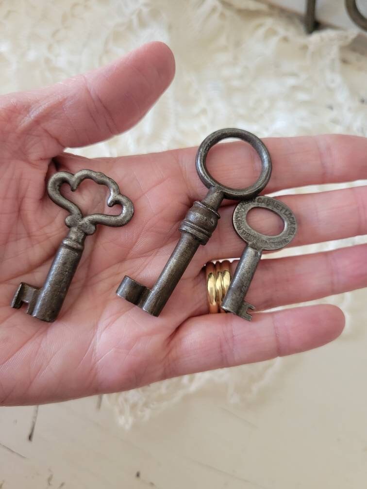 Vintage Skelton Keys Old Iron Keys Authentic Vintage Keys Etsy