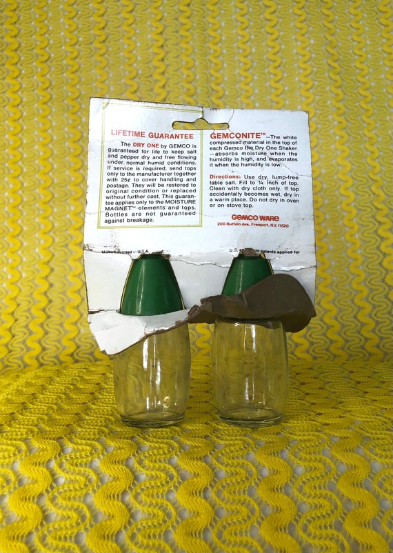 VINTAGE MCM 1960s Green Harvest Fruit Salt & Pepper Shakers