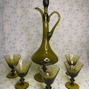 mcm avocado green swirl stopper pedestal decanter & 5 cocktail glasses colored glass barware 1970s 1960s - pink squirrel vintage