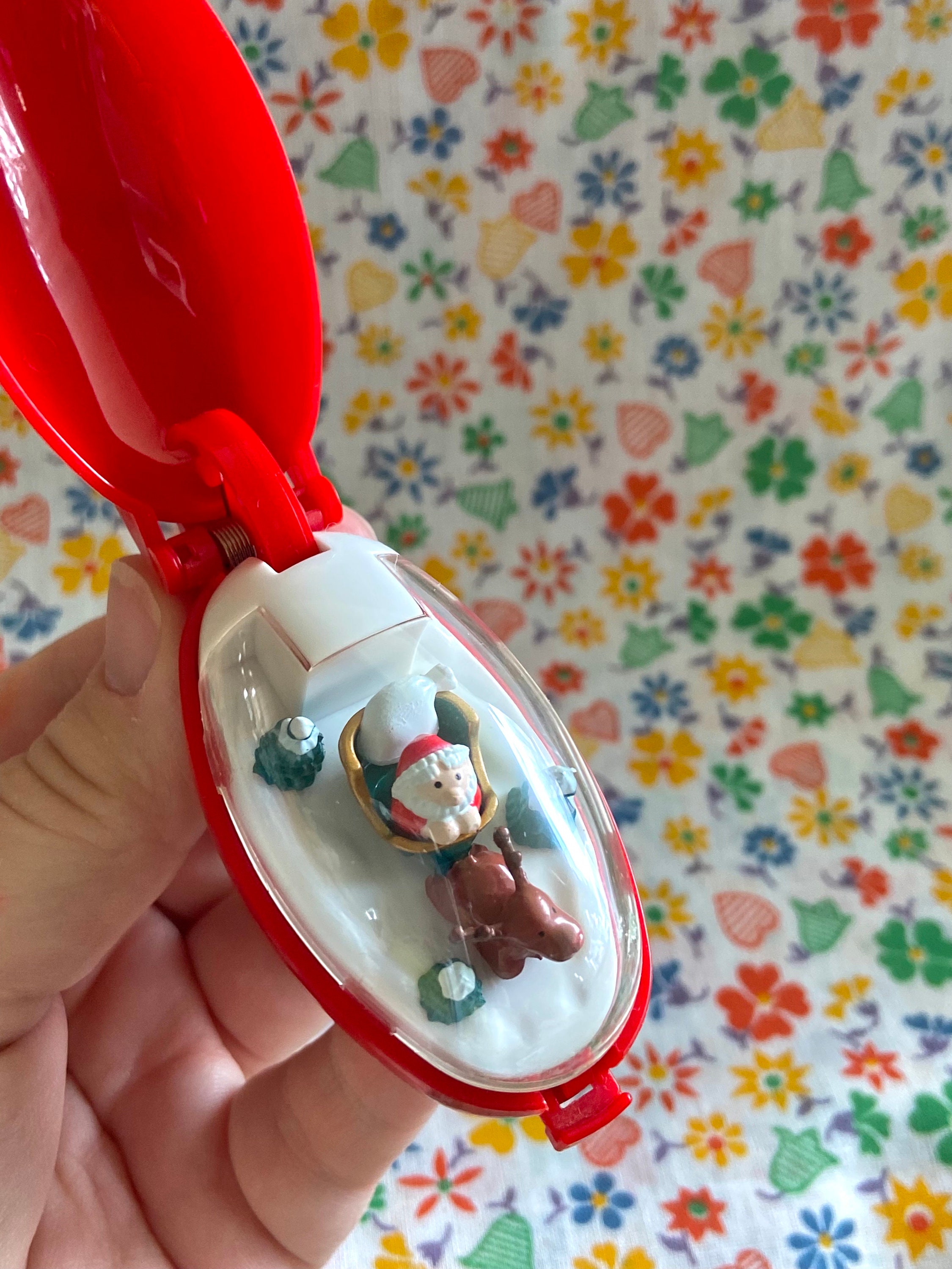 CHRISTMAS MAGICキーホルダーセット Takara Pocket Critters Moving Keychain “merry Christmas” Santa