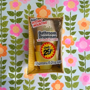 solo cup bathroom dispenser 1970s wall mounting cup dispenser kit 15 3.5 oz cups butter yellow gold trim NOS - pink squirrel vintage