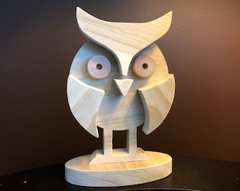 Patrón de sierra de calar de búho de madera