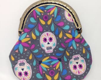 Skull purse, coin purse, clasp purse, sugar skull purse, kiss clasp purse, ladies purse, change purse, lined purse, sugar skulls
