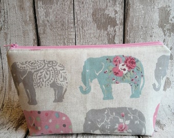 Elephant bag, elephant toiletry bag, cosmetic bag, makeup storage, elephant gift, elephant fabric, polka dot bag, ladies cosmetic gift