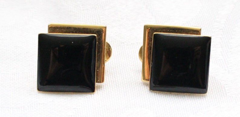 BNE # 129 Vintage Signed Monet Gold Tone and Black Enamel Overlapping Squares Clip On Earrings