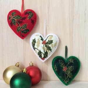 set of 3 Christmas decorations, holiday season, holiday decoration, traditional Christmas style, green and red, stylish christmas ideals, re