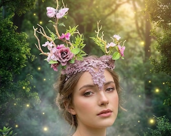 Corona de hadas morada del bosque encantado con mariposa: tocado élfico del bosque hecho a mano con flores y ramas.