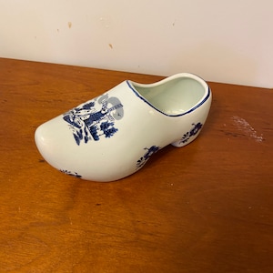 Vintage Enesco Mid Century Dutch Clog Wall Pocket