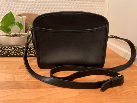 Vintage Coach Bag/ Crossbody / Shoulder Bag