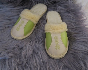 Green Women's Cozy Natural Leather Sheep's Wool Slippers/ Flip Flops Mules - Non Slip Sole - Christmas Secret Santa Gift for Her
