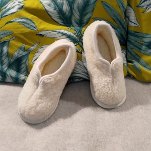 Zapatillas blancas de lana merino