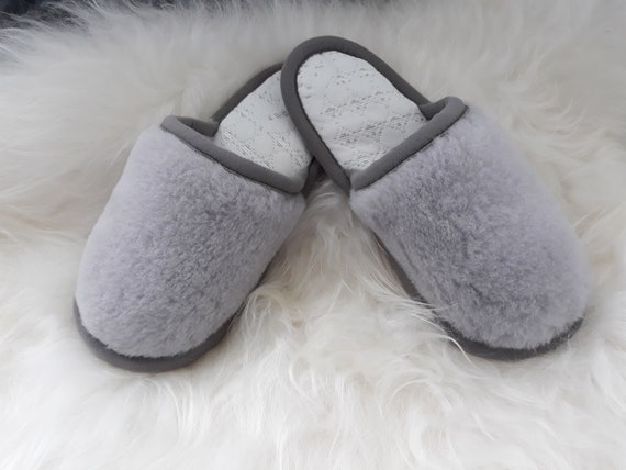 Mens slippers hotsell with white soles