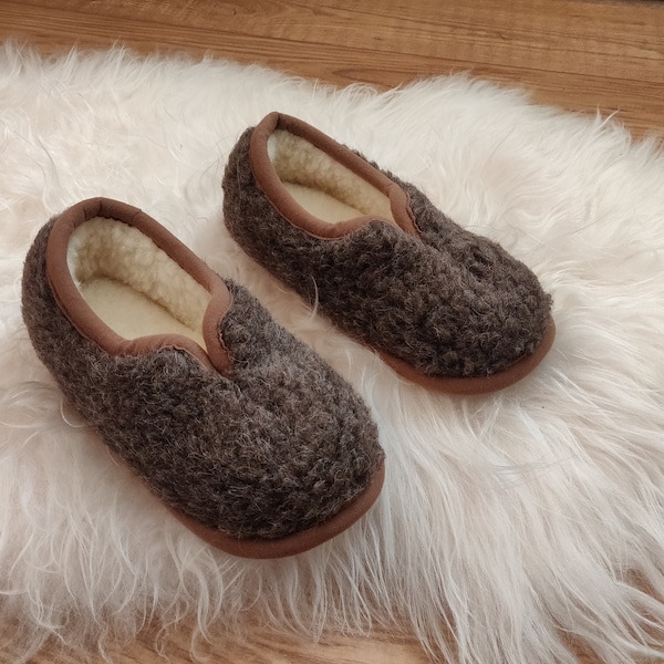 Brown Eco Women's / Men's Merino Pure Sheep's Wool Slippers/ Moccasins - Non Slip Sole - Christmas Sale & Birthday