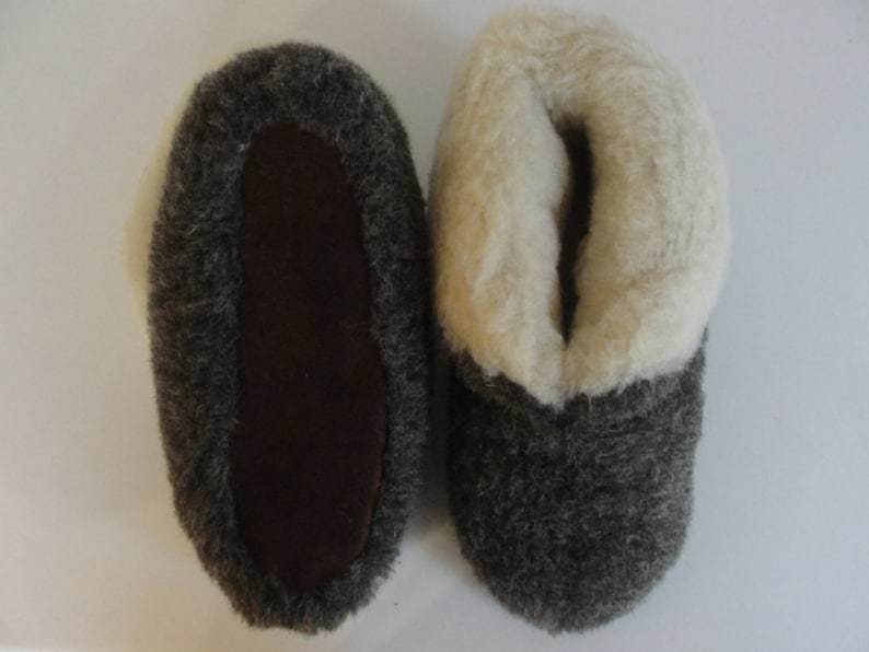 Grey Eco Women's / Men's Merino Pure Sheep's Wool Slippers Sheepskin Bootie Style Non Slip Suede Leather Sole Black