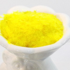 Glitter/coriandoli a forma di luna in colore fluorescente giallo! Taglia 5 mm! Abbellimenti carini! B-234