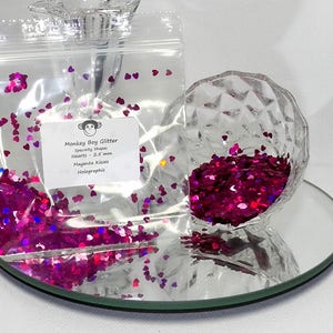 Różowe brokatowe kształty serca! 2,5 mm Holograficzny róż magenta - wiele dostępnych opcji - odwiedź nasz sklep! B-163