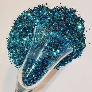 Turquoise et paillettes argentées! Plus grande taille de flocon 1/24! Belle! B-325