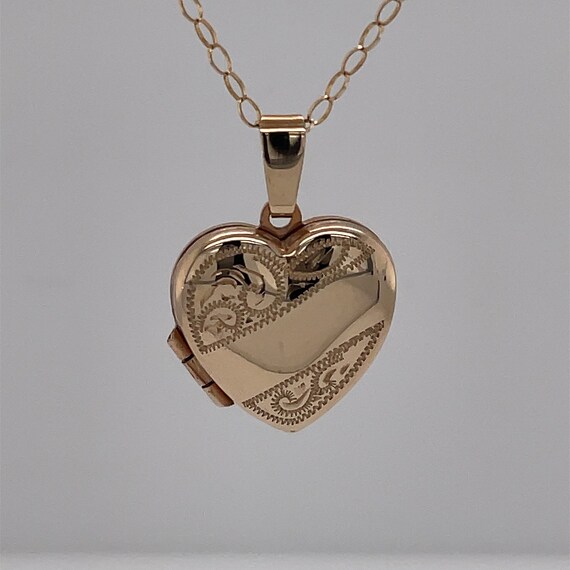 Vintage Gold Heart Locket Picture 