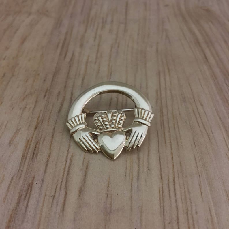 Claddagh brooch,Irish brooch,Gold claddagh brooch,gold Irish brooch,vintage Irish brooch,Celtic brooch,gold brooch,Friendship brooch