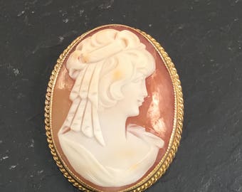 Cameo brooch, cameo pendant,vintage cameo brooch, vintage cameo pendant,oval cameo brooch, Orla cameo pendantgold cameo brooch,gold cameo