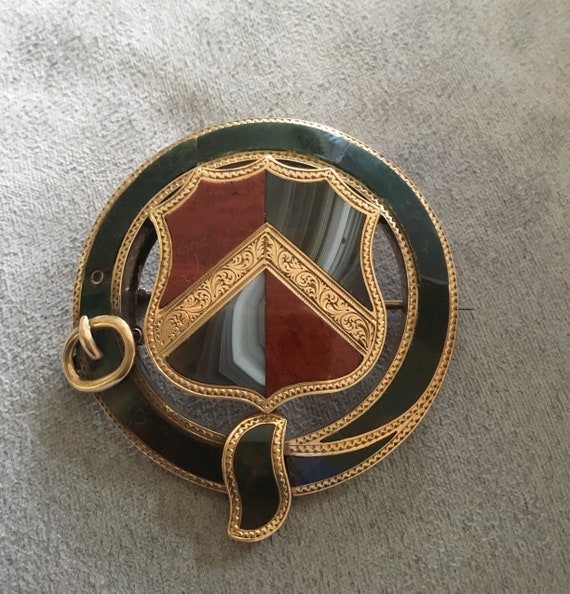 Large Scottish clan brooch, Scottish brooch, famil