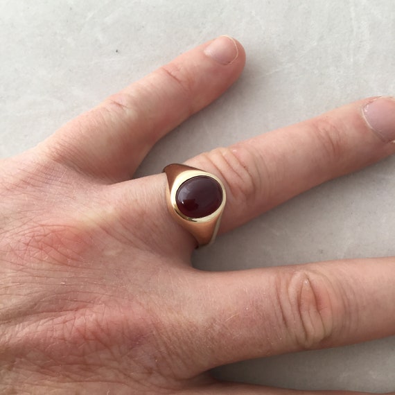 Gold Garnet ring,vintage garnet ring,ladies garnet