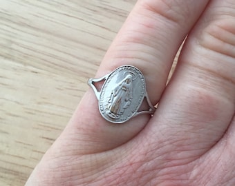 Miraculeuse Médaille avec Mary symbole à l'intérieur Sterling Silver Ring avec boîte cadeau