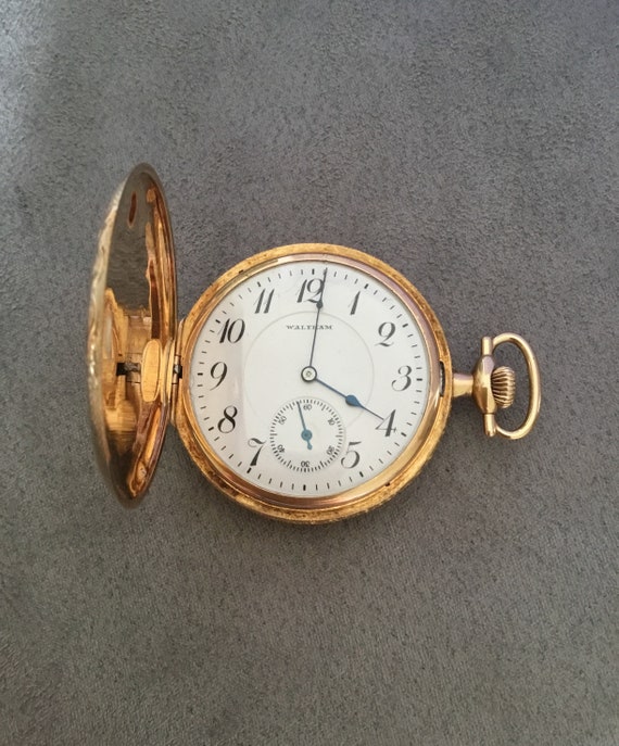 Vintage gold pocket watch,gold Waltham pocket watc