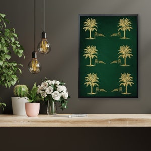 Arte de pared maximalista de palmera verde oscuro y oro y tigre, estampado tropical de lujo verde esmeralda y oro, cartel de pared en color joya de declaración