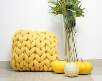 Chunky Knit Pillow, Decorative Pillow, Decorative Cushion, Gift for her, Housewarming gift, Merino wool pillow, Extreme knitting