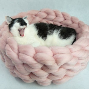 Pet bed for cats and dogs, Cute cat cave, wool pet bed, pet bed basket, luxury small dog house, pet furniture, Puppy Bedding,
