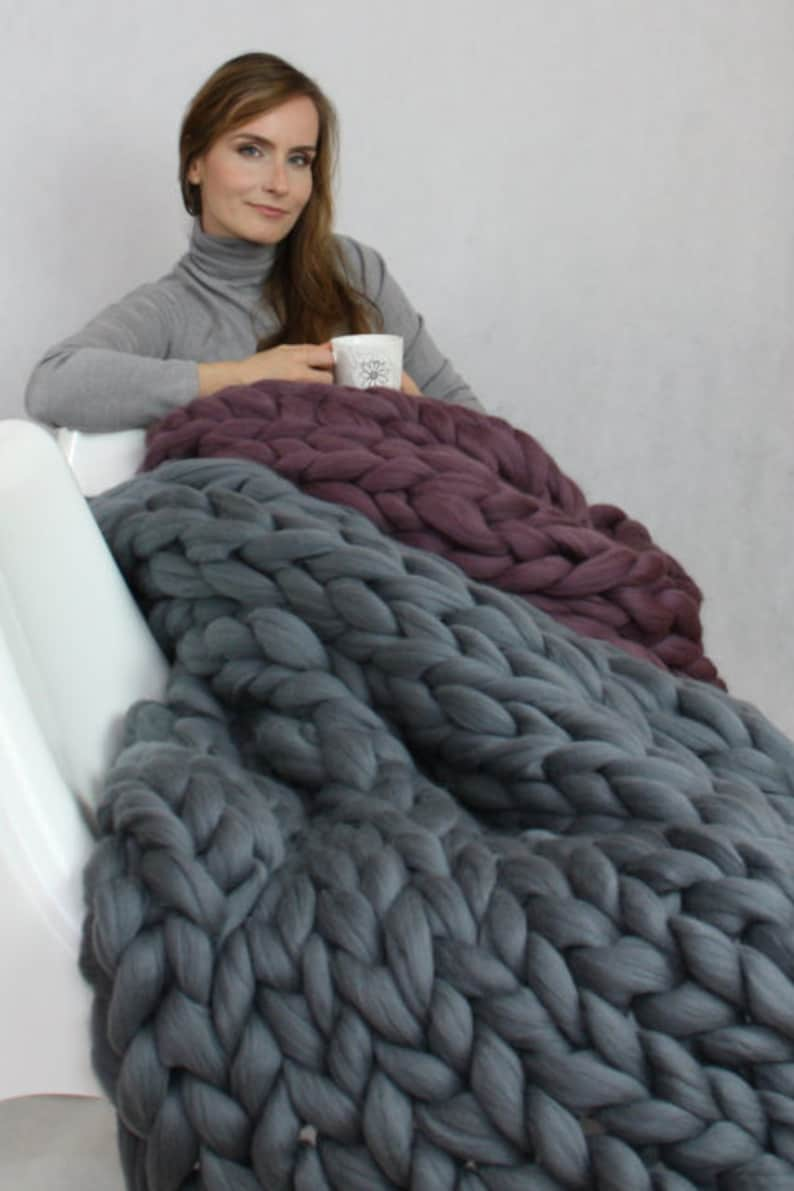 Chunky knit blanket, Knit blanket, Giant throw, Arm knitting, Chunky yarn, Merino wool, Thick yarn, Home decor, Baby shower present gift image 5