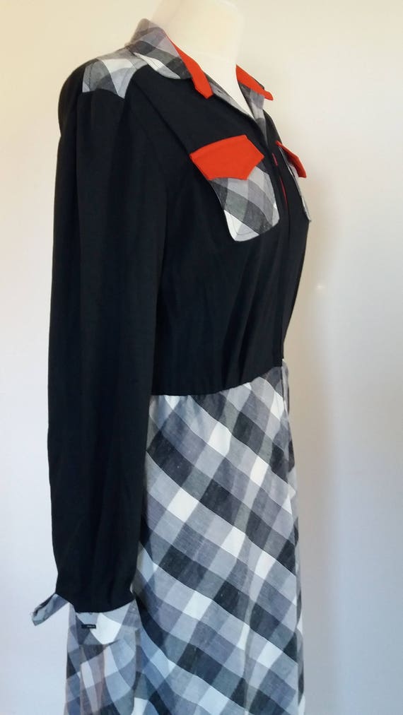 Vintage 80's Black and White plaid Dress, V Neckl… - image 5