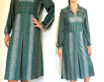 Vintage 80's Dress, V Neckline Dress, Winter Dress, Shirt Dress, Made in France