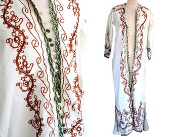 Handmade Vintage Ethnic White Robe Caftan with Brown and Gray Embroidery, 70's White Kaftan, Galabiya Ethnic Style