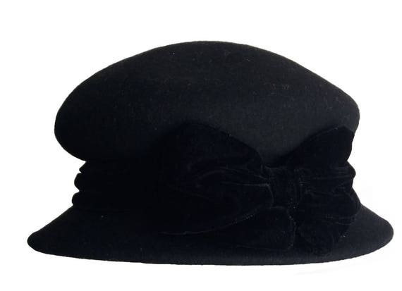 Vintage Black Wool Women\'s Hat with Ribbon Detail August Accessories Fine Millinery Black Wool Felt Wide Brim  main image 2