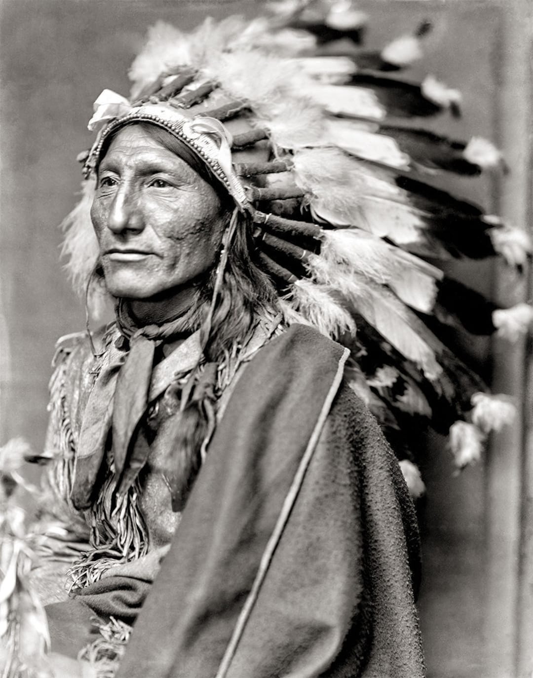 Native American Photo, Indigenous Americans, Dakota Indian, Headdress